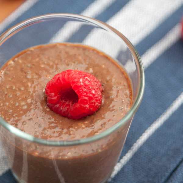 chia seeds, chiaseed pudding, raspberries